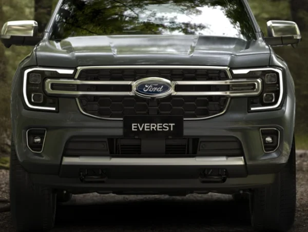 Ford Everest Titanium+ - Hình ảnh 2